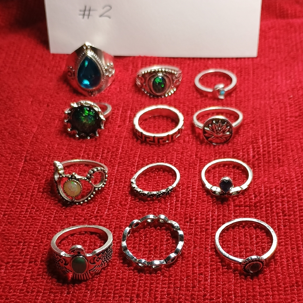 Elegant Silver and Green Ring Set